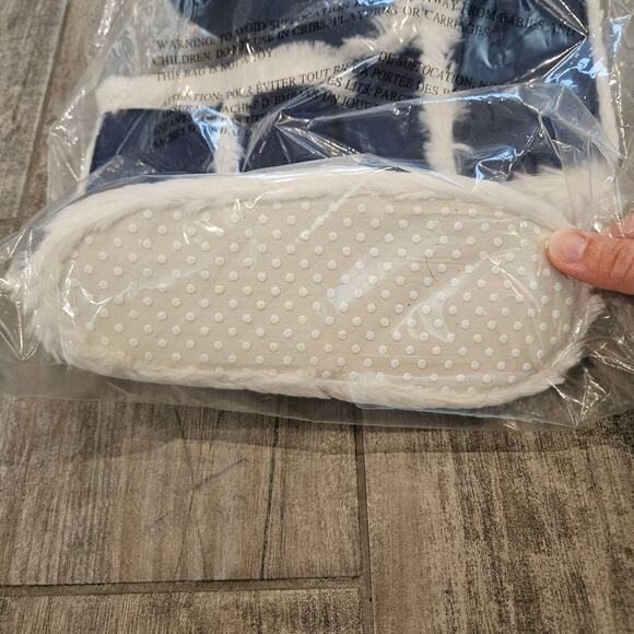 Pottery Barn Kids Suede Sherpa Slippers Size 13-2 Navy Cozy Winter NEW Holiday - Picture 4 of 7